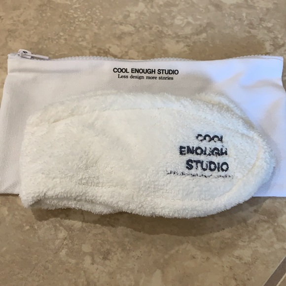 Cool Enough Studio | Bunny Ears Headband & Pouch - Picture 6 of 10